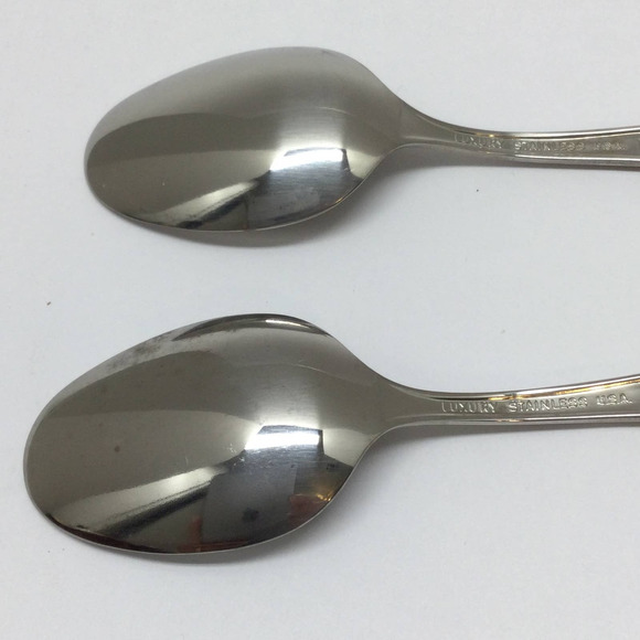2 piece International Silver Random Rose Stainless Luxury Teaspoons 5 7/8 Length - Picture 6 of 7